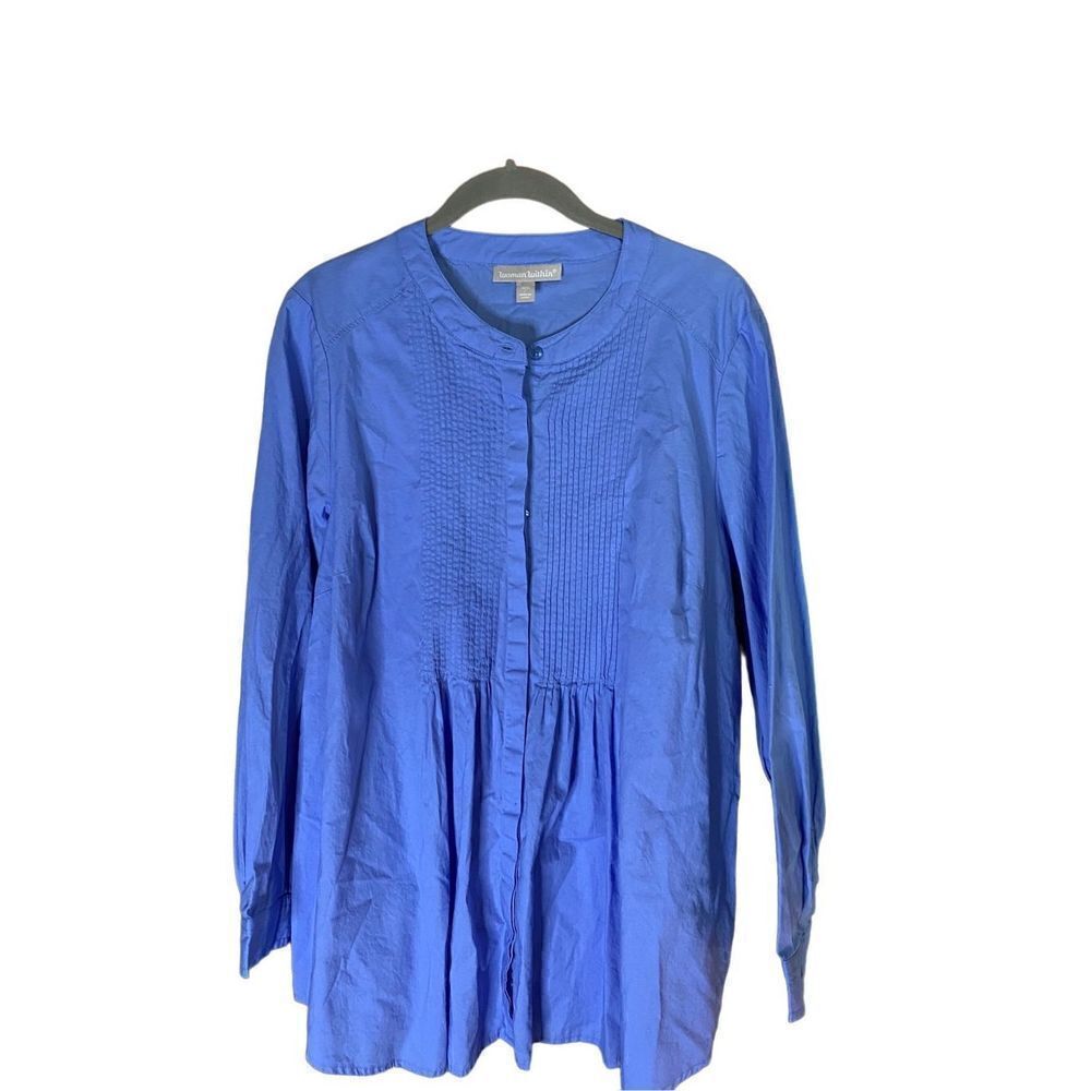 Women within plus size button up blue blouse, size 18/20/large